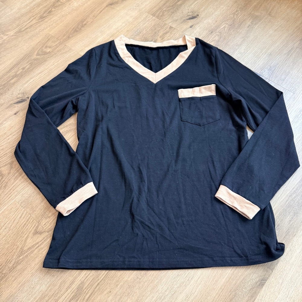 UNBRANDED Black Long Sleeve V-Neck Top Tan Contrast Trim Pocket Medium